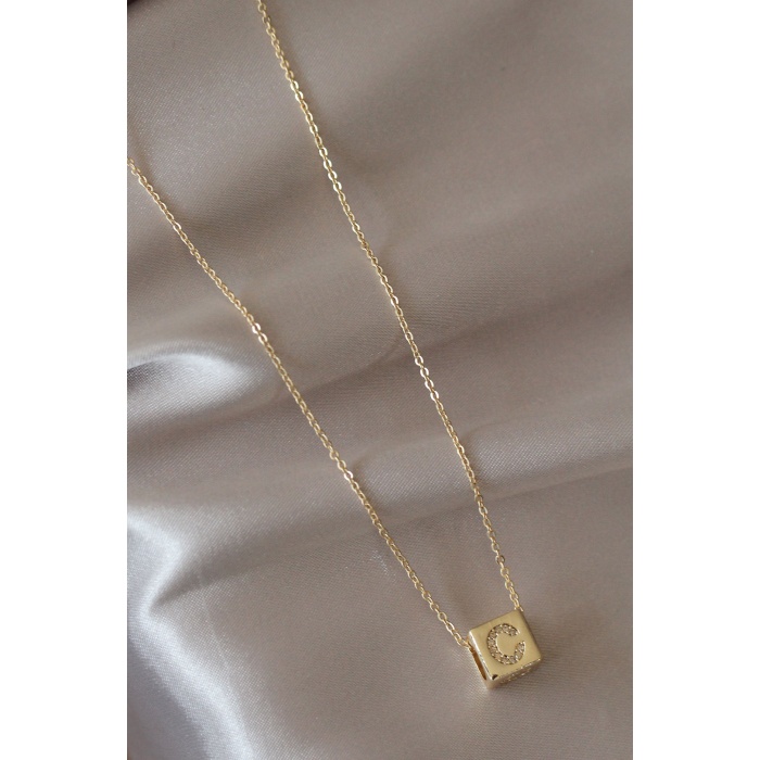 Gold Renk Zirkon Taşlı Küp Model C Harfli Kolye