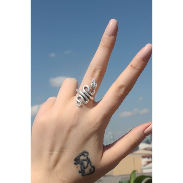Yılan Figürlü Metal Ayarlamalı Antik Yüzük