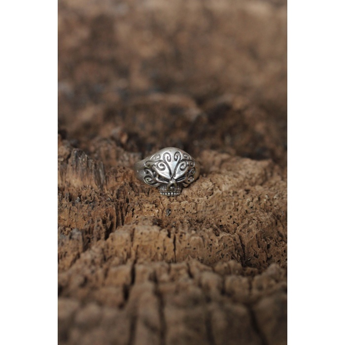 Ayarlanabilir Motifli Kuru Kafa Tasarımlı Erkek Yüzük