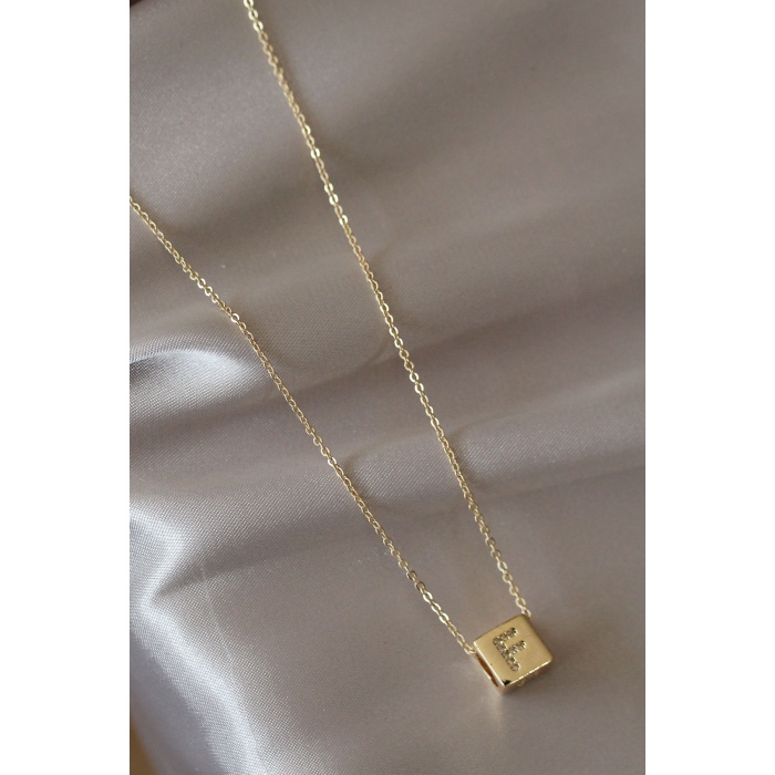 Küp Model Gold Renk Zirkon Taşlı F Harfli Kolye