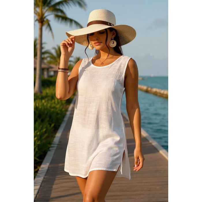 Kadın Beyaz Sırt Detaylı Yırtmaçlı Plaj Elbisesi Pareo – Şık, Rahat ve 4 Mevsim Kullanıma Uygun