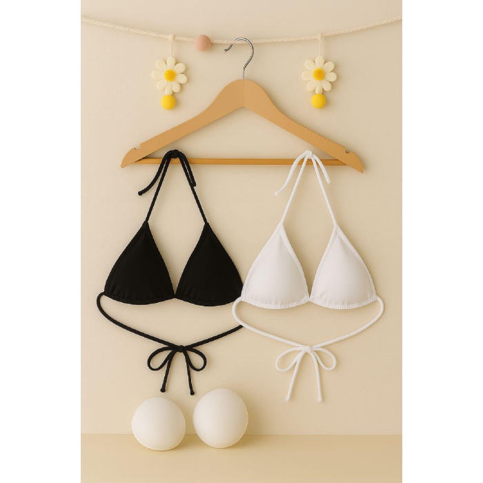 Kadın Siyah ve Beyaz Minimal Kesim Üçgen Bikini Üstü – Modern ve Şık Tasarım