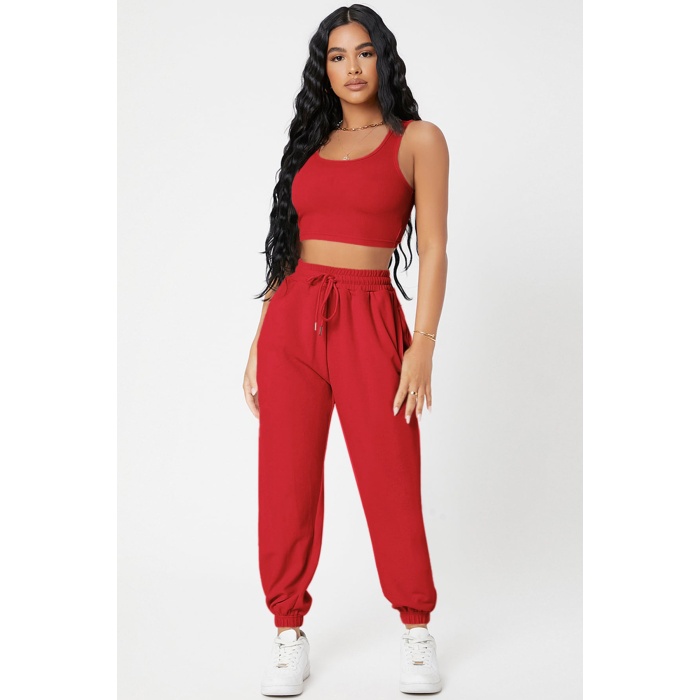 Kadın Kırmızı Kaşkorse Cepli Jogger Eşofman Altı ve Crop Top Bluz – Şık, Rahat ve Kolay Kombinlenebilir