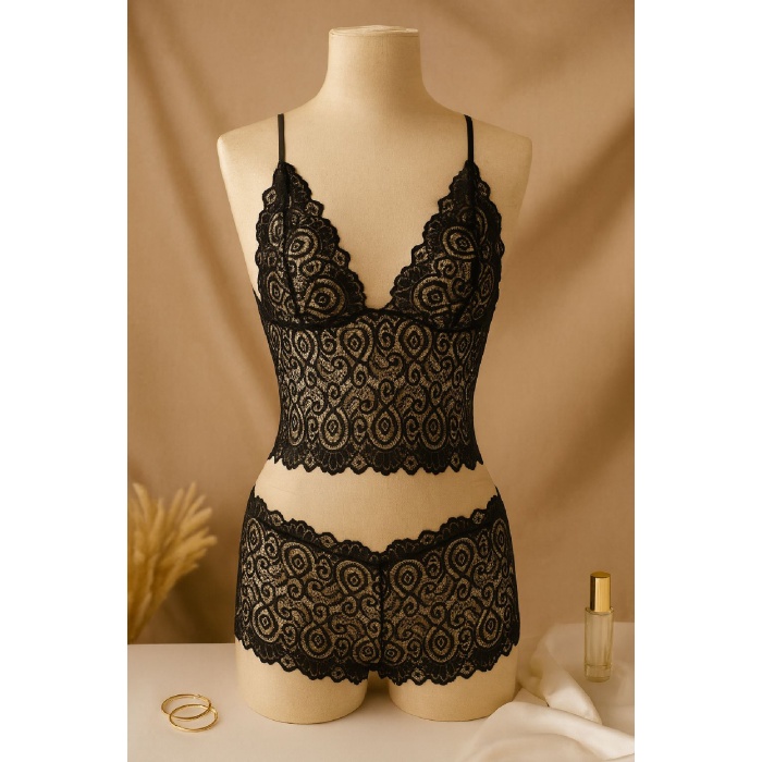 Kadın Siyah Dantel Bralet Şort Takımı – Şık, Zarif ve Feminen İç Giyim