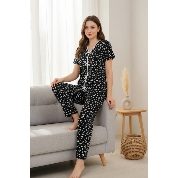 Kadın Siyah Kalp Desenli Fiyonklu Kısa Kollu Uzun Pijama Takımı