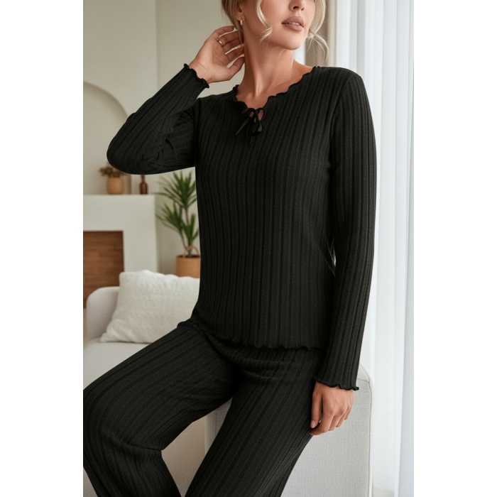 Kadın Siyah Uzun Kollu Fiyonklu Yuvarlak Yaka Mevsimlik Pijama Takımı
