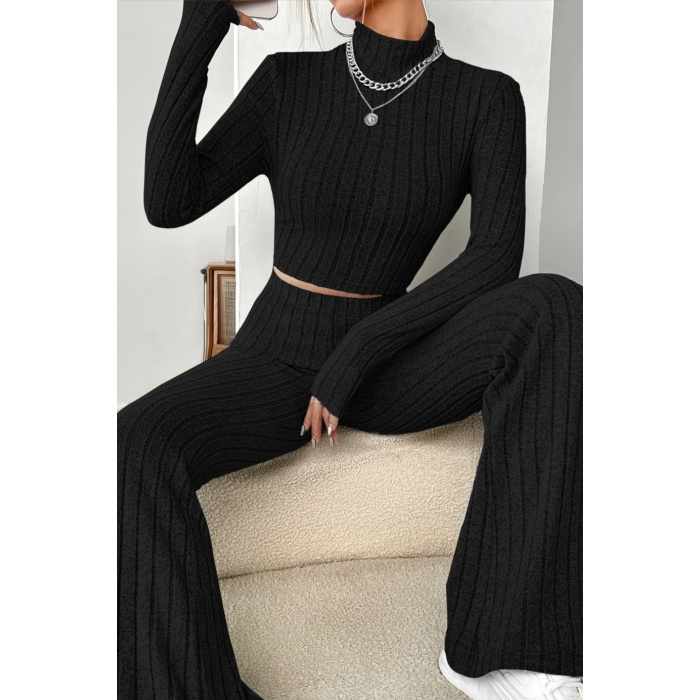 Kadın Siyah Boğazlı Crop Top ve Yüksek Bel Eşofman Takımı Spor Şık Kombin