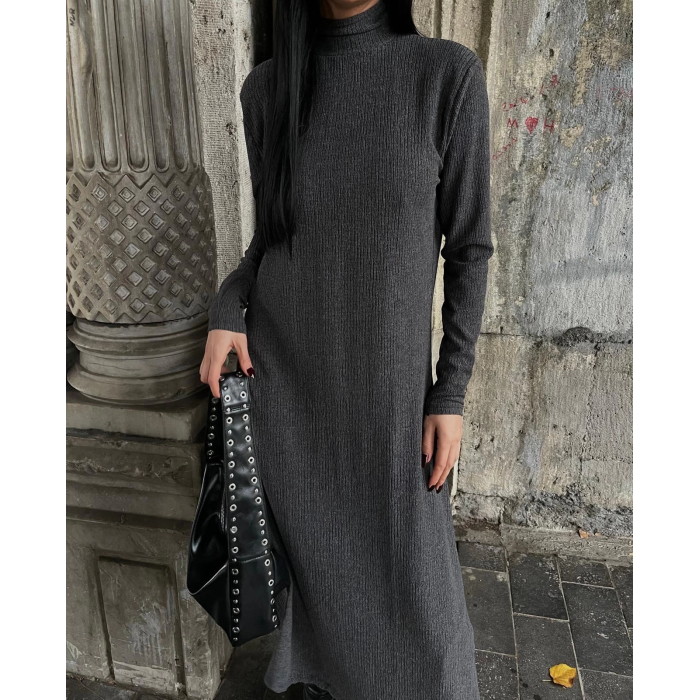 Boğazlı kalın bürümcük uzun elbise siyah