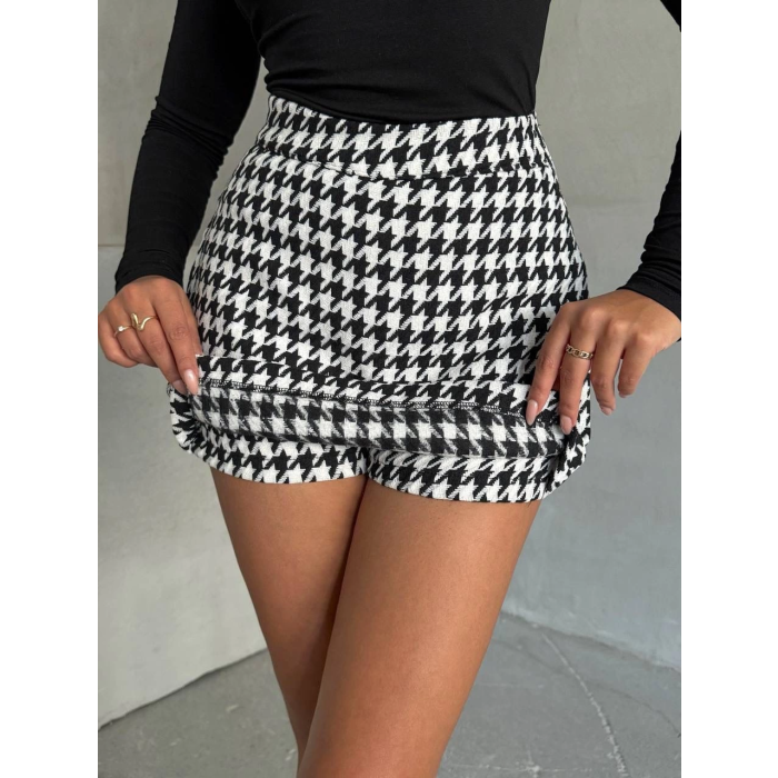 Kapaklı kaşe şort etek siyah beyaz kazayağı h261218