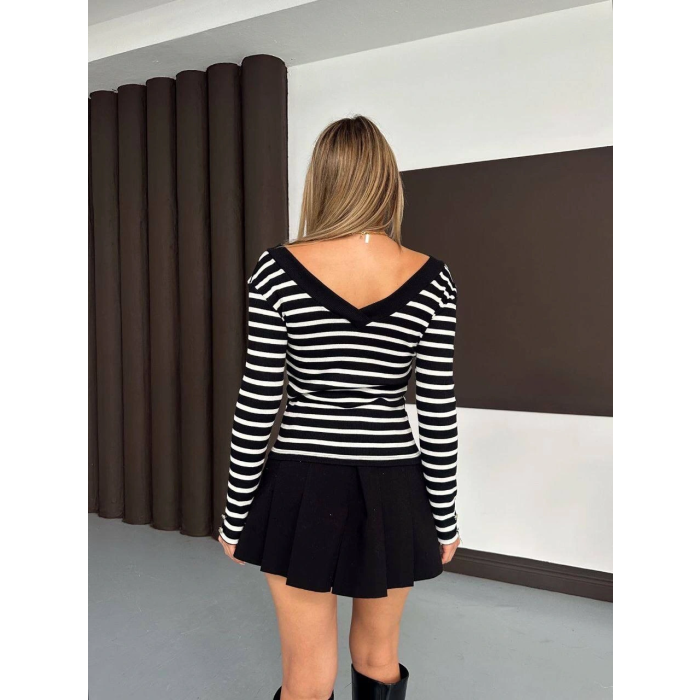 V yaka kol ve yaka düğmeli bluz siyah A4047