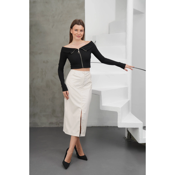 Yırtmaçlı uzun deri etek krem