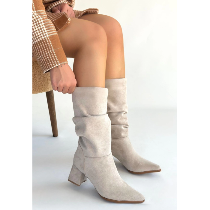 Titen Bej Süet Körüklü Topuklu Çizme