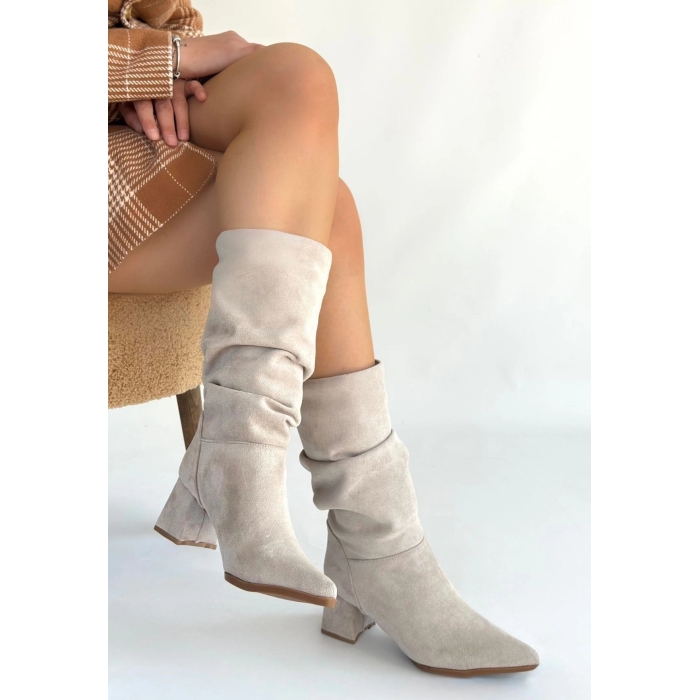 Titen Bej Süet Körüklü Topuklu Çizme
