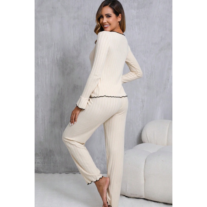 Kadın Ekru Fitilli Şık Pijama Takımı – Fiyonk Detaylı Rahat Ev Giyim Seti