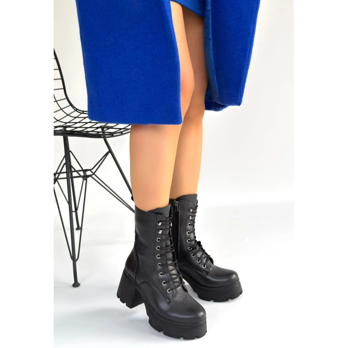 Jones Siyah Cilt Bağcıklı Topuklu Bot