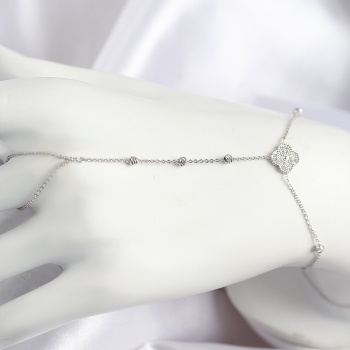 Pirinç Zirkon Taşlı Yonca Model Gümüş Renk Şahmeran