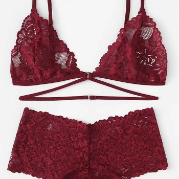 Kadın Bordo Özel Şık Sütyen Külot Takımı – Modern, Konforlu ve Günlük Kombinlere Uygun