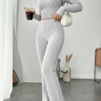 Kadın Gri Çizgili Boğazlı Crop Top ve Yüksek Bel Pantolon Takım