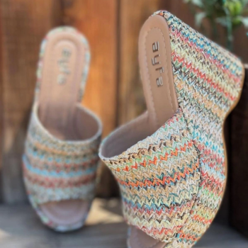 Tlay Kilim Desenli Dolgu Topuk Terlik