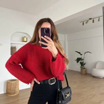 Salaş delik detaylı kazak kırmızı