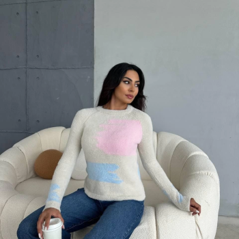 Bıyıklı triko kazak beyaz