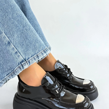 Kiya Siyah Rugan Dolgu Topuk Oxford Ayakkabı