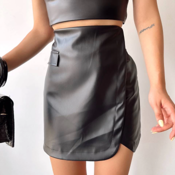 Cep detaylı oval kapaklı deri etek siyah h240048