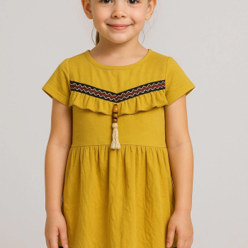 Önü püsküllü boncuk detaylı kız çocuk elbisesi hardal