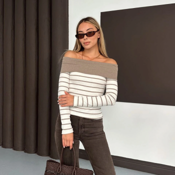 Çizgili madonna yaka kaşkorse bluz bej a844