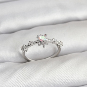 Gümüş Renk Pirinç Yıldız Model Kadın Yüzük