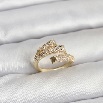 Gold Renk Zirkon Taşlı Pirinç Kadın Yüzük