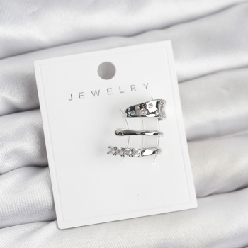 Gümüş Renk Zirkon Taşlı Pirinç Kıkırdak Küpe