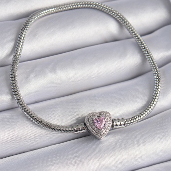 Pirinç Zirkon Taşlı Kalp Figür Charm Model Kadın Bileklik