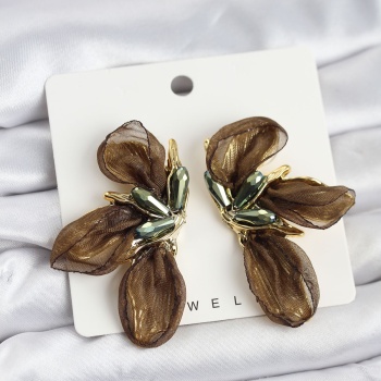 Lotus Model Haki Renk Tüllü Kadın Küpe