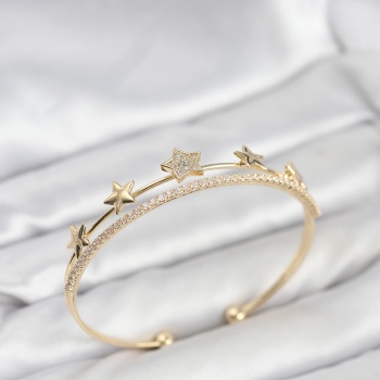 Yıldız Model Gold Renk Pirinç Kadın Bileklik