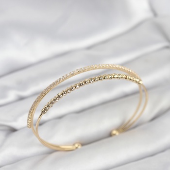 Dorika Model Pirinç Gold Renk Kadın Bileklik