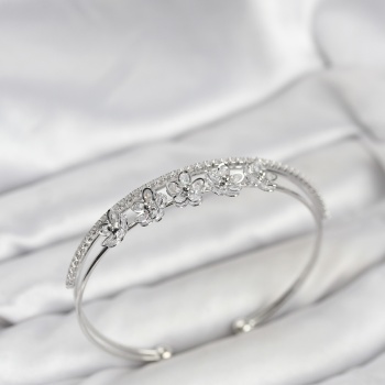 Çiçek Model Pirinç Gümüş Renk Kadın Bileklik