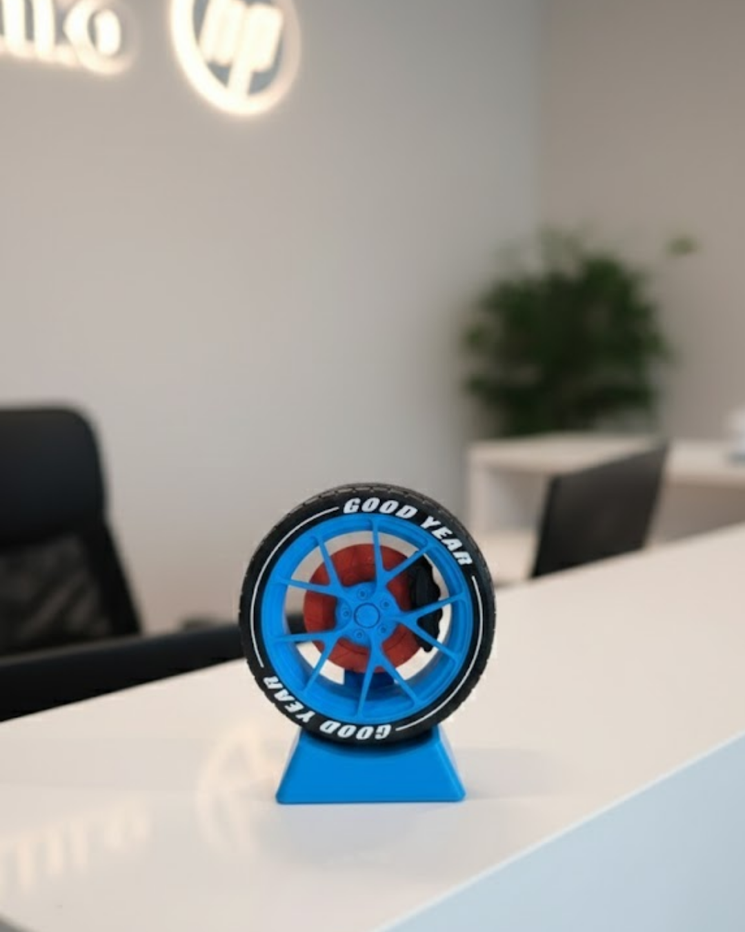 Modern Ofis Dekoru Jant Görünümlü Masa Üstü Aksesuar