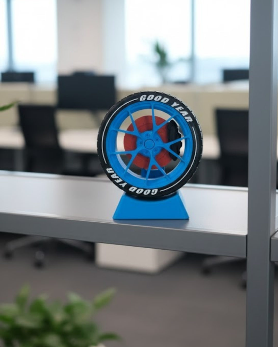 Otomobil Jant Görünümlü Masa Üstü Ofis Süsü