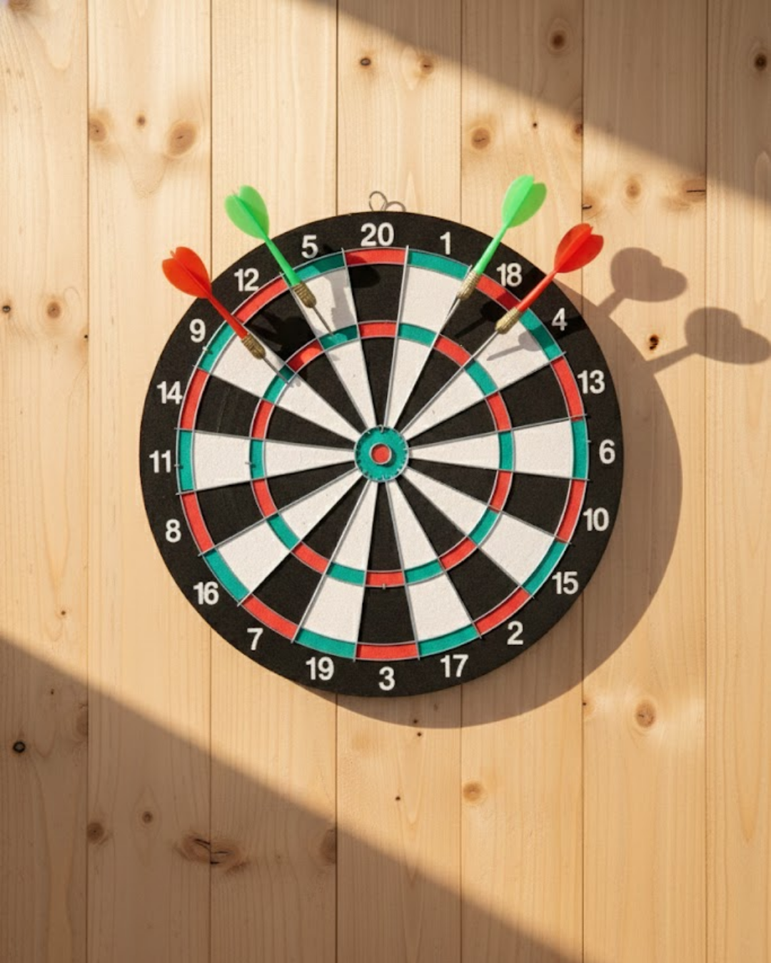 15 İnç Dart Tahtası 4 Metal Uçlu Dart Oku Dayanıklı Ahş...