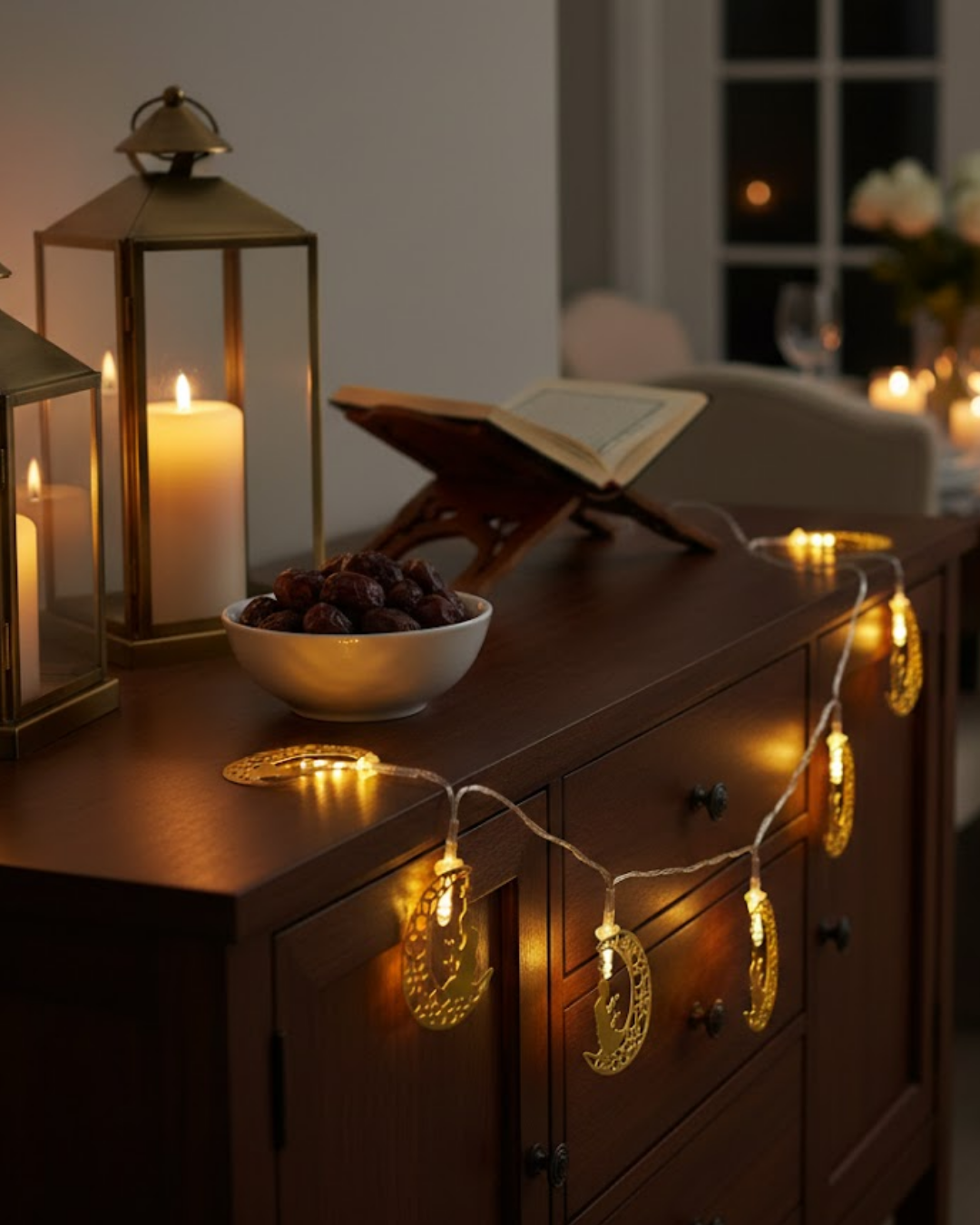 Secde Eden Adam Figürlü Ay Tasarımlı Ramazan LED Işık