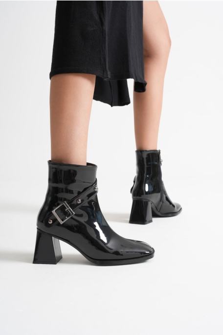 Vera Kadın Siyah Rugan Topuklu Bot