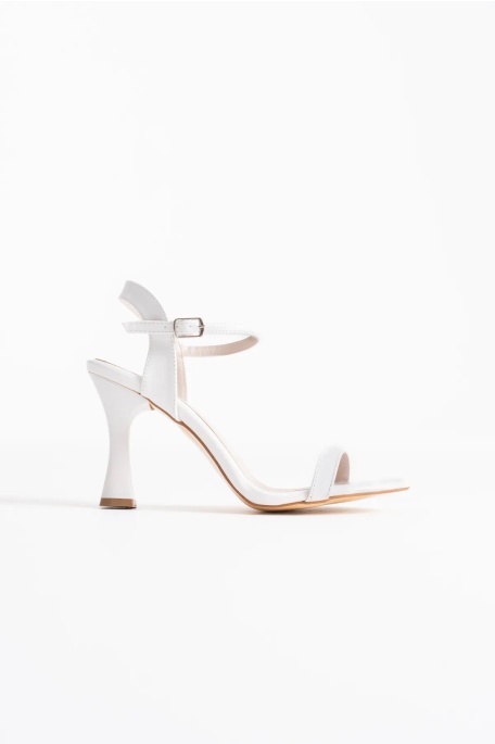 Karen Kadın Beyaz Tek Bant Sandalet