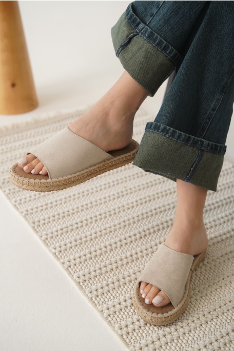 Grey Süet Bej Kadın Terlik