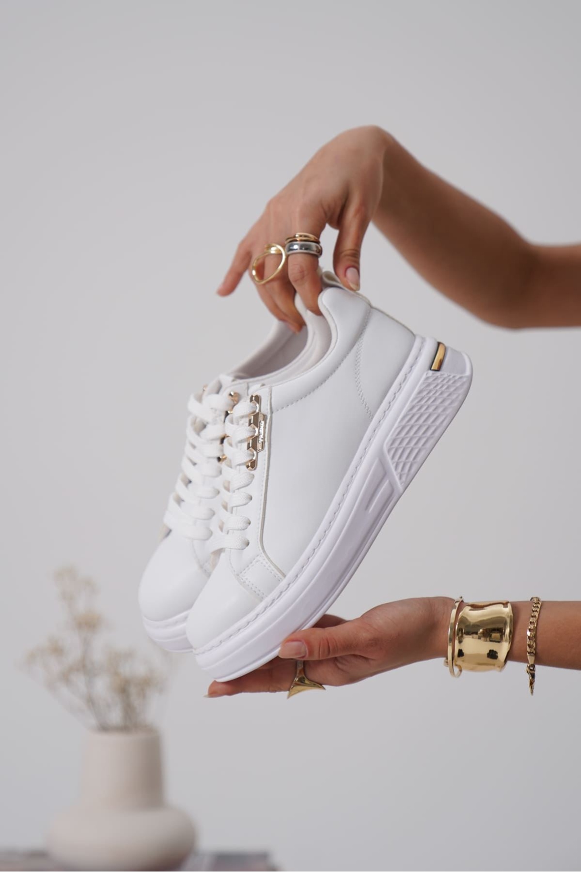 Nova Kadın Gold Detaylı Beyaz Sneaker