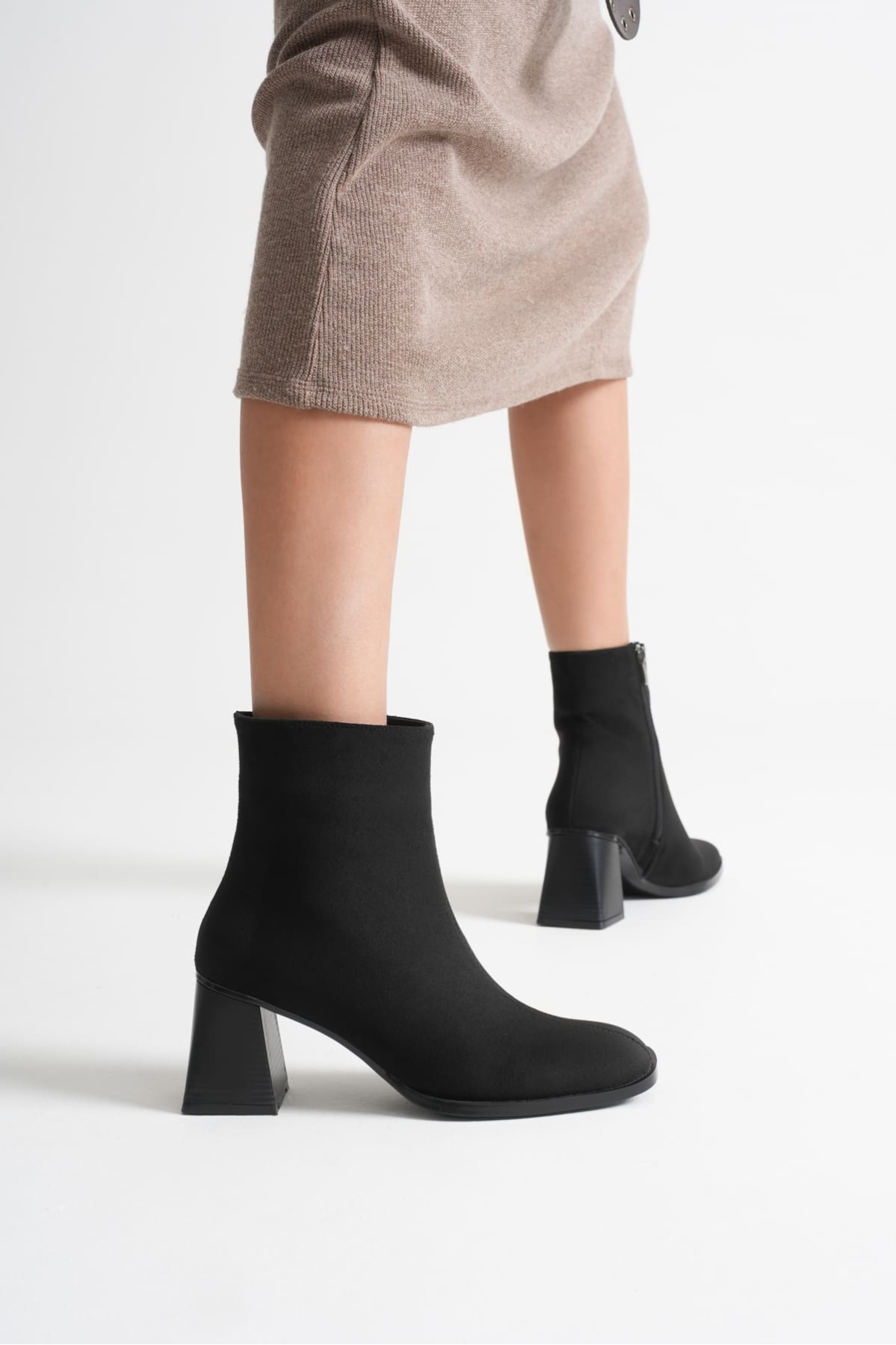 Ornela Kadın Siyah Süet Topuklu Bot