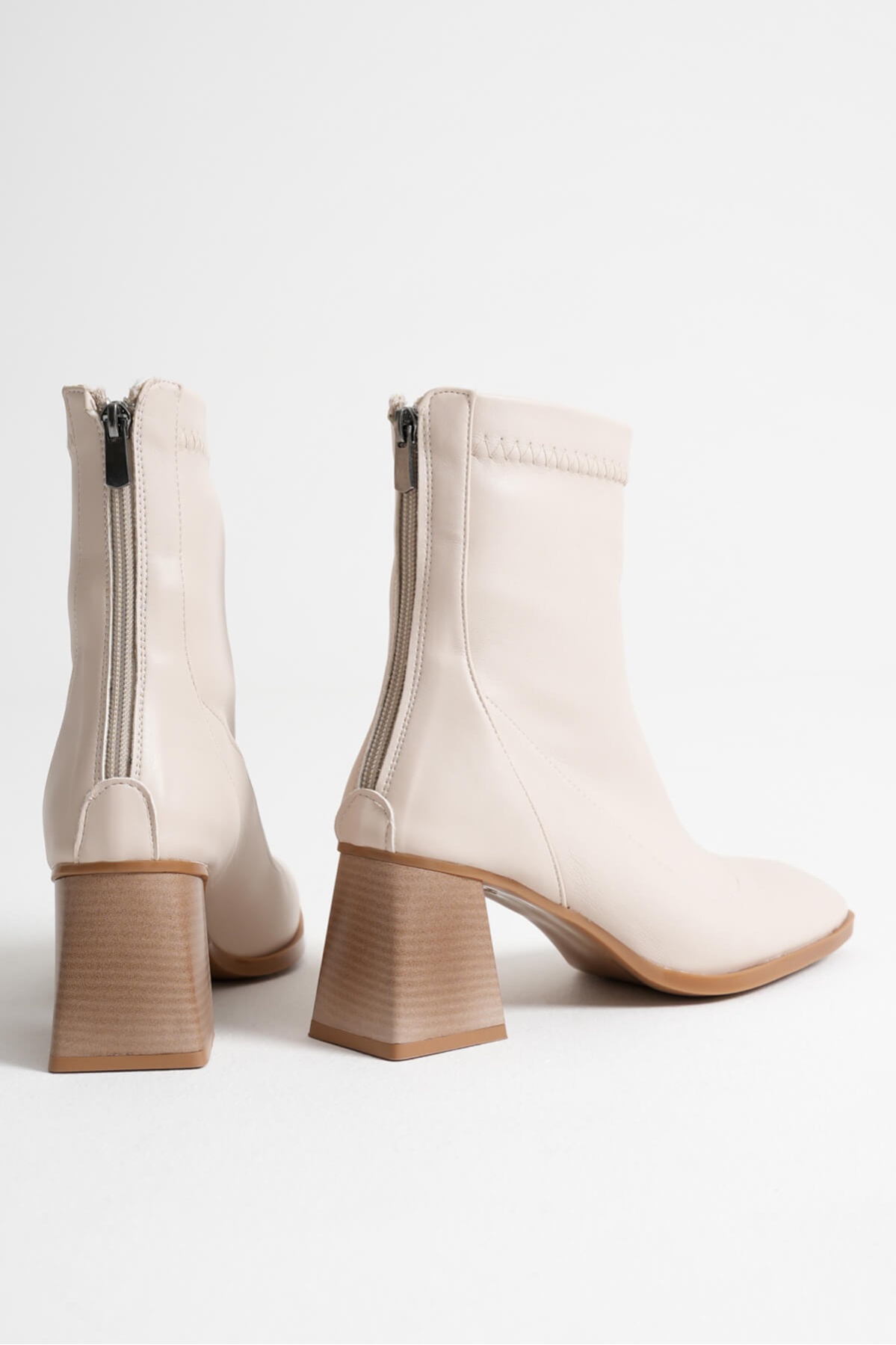 Arvena Bej Kalın Topuklu Streç Bot