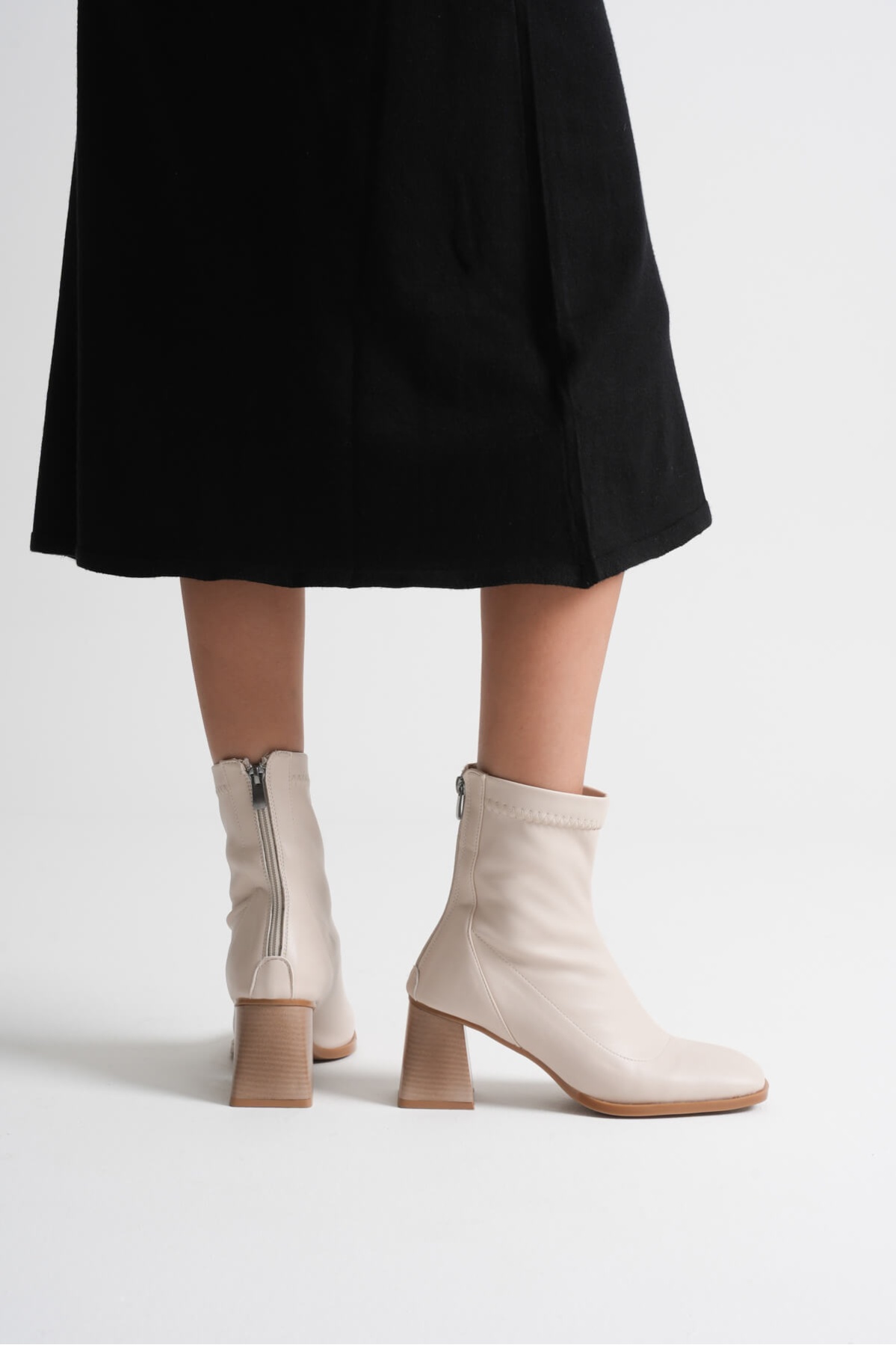 Arvena Bej Kalın Topuklu Streç Bot