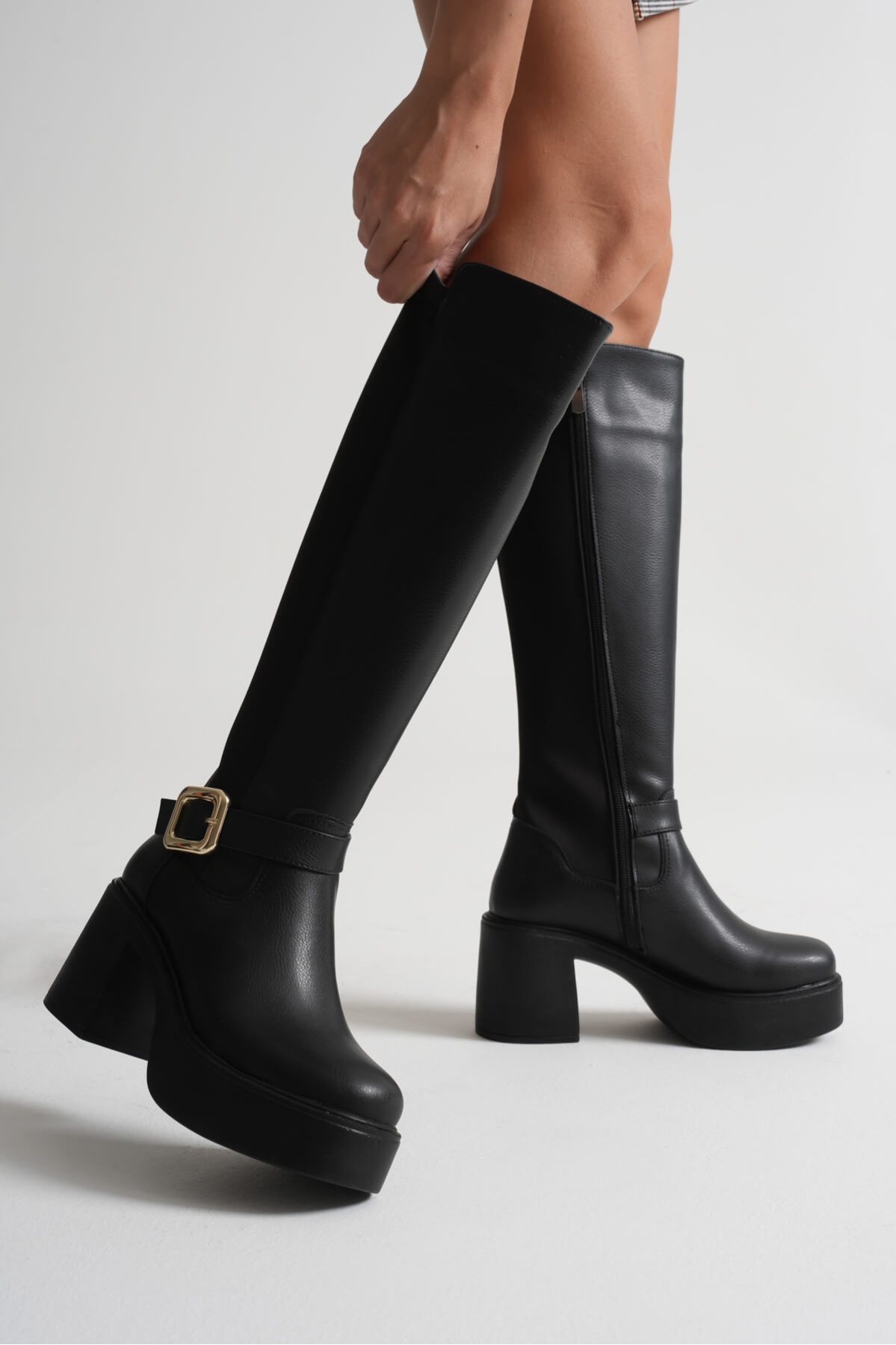 Woly Kadın Günlük Siyah Tokalı Çizme