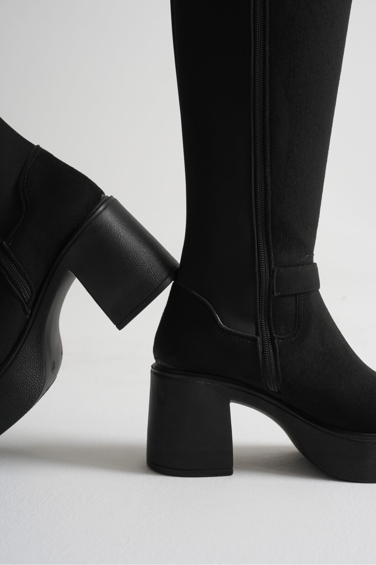 Woly Kadın Günlük Siyah Süet Tokalı Çizme